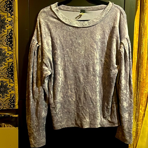 We the Free Sweater - Picture 1 of 1